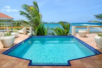 Image de Bell'Mare 3 ch. Superbes vues, accès direct à la plage | Propriétés des îles Onli