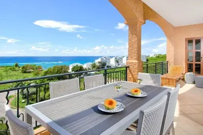 Image de Artimino: Spacieux 3 Bedr Condo Ă Porto Cupecoy | Island Properties en ligne
