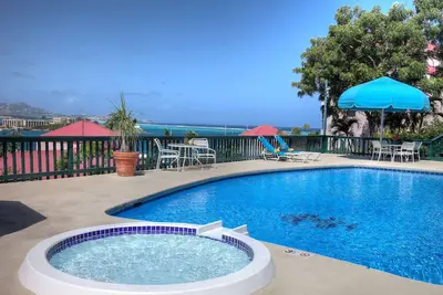 Image de Superbe condo avec Heavenly port et l'océan Vues, ​​et proche de tout!