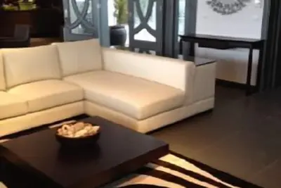 Image de Luxe villa de 4 chambres avec vue imprenable sur la Baie Orientale | Propriétés de l'île