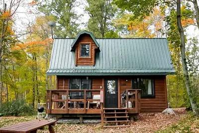 Image de Une jolie petite cabane de lac près de Turtle Lake, Wi. Éloignez-vous de tout!