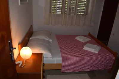 Image de Appartement de deux chambres prés de la plage Loviste (Peljesac) (A-262-a)