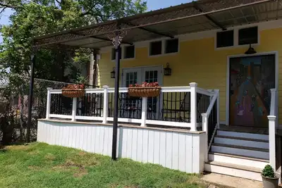 Image de The Cottage of Historic South Main Arts District, Walk Everywhere Downtown