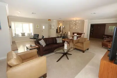 Image de Lido Rondy Accueil: 4 Br / 4 Ba Accueil sur le Lido Key par Rva, pour 8 personnes