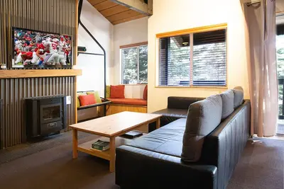 Image de 1 voiture Garage-rapide Wifi-jacuzzi-dort 7-rustique et moderne