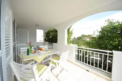 Image de Appartement de deux chambres avec la terrasse Orebic, Peljesac (A-4536-b)