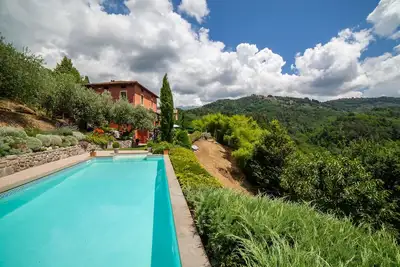 Image de Villa Alventura avec piscine privée, 1. 5km de Barga, 3 chambres en suite