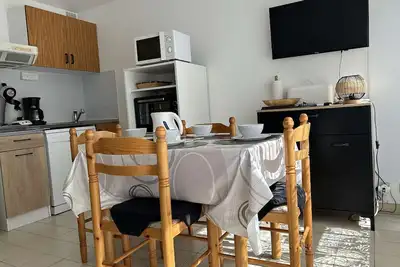 Image de Centre-ville, proche plage - Appt 2p cabine, 4 pers avec parking privé, Le Grau-du-Roi