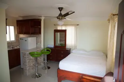 Image de Studio avec kitchenette mis à jour à Santo Domingo Este, terrasse et vue sur la mer