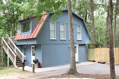 Image de Daufuskie Cottage Historic District / Location gratuite de voiturettes de golf / Wifi gratuit / Animaux domestiques gratuits