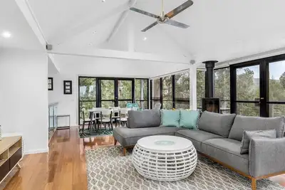 Image de Gulah - maison moderne magnifiquement fini