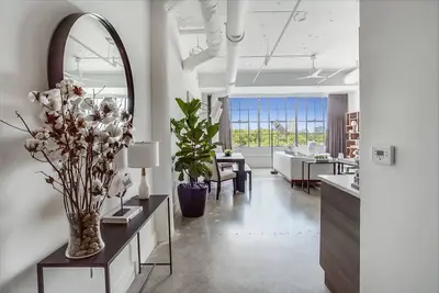 Image de Le Noir Et Blanc par Atlanta Luxury Rentals