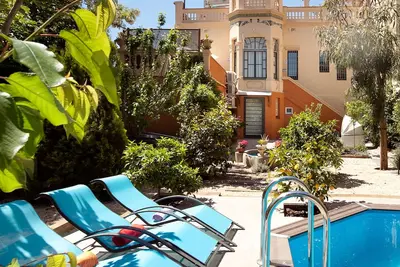 Image de Villa with private garden and pool, big terrace-solarium, pergola