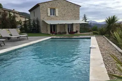 Image de Belle bastide avec vue panoramique piscine chauffée wifi interieur extérieur