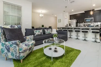 Image de Renseignez-vous sur les promotions, les équipements gratuits du complexe, la piscine privée, à quelques minutes de Disney!