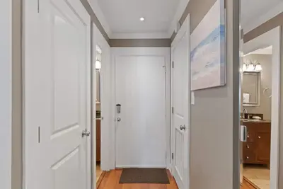 Image de Condo # 8150 est à seulement quelques minutes des plages de sable blanc.