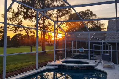 Image de Belle villa de golf de luxe avec piscine et spa