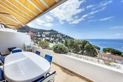 Image de Sta Barbara, Piso vista mar, muy cerca playa