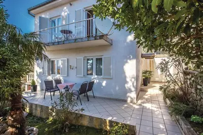 Belle maison à Selce avec WiFi