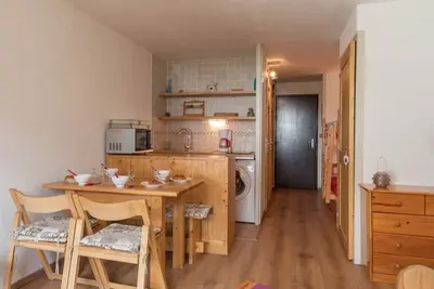 Image de Studio cosy Ă Serre-Chevalier - 4 pers, balcon, proche commerces, casier Ă ski