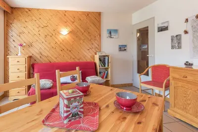 Image de Appartement cosy avec balcon, parking privé et à 400m des télécabines – Centre-ville Briançon