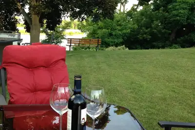 Image de Au cœur de la région viticole de Niagara dans la célèbre ville de Port Dalhousie