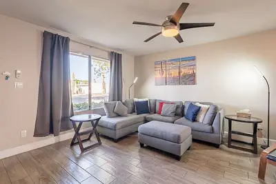 Image de Maison de ville 3br / 2ba mise à jour près de la vieille ville de Scottsdale