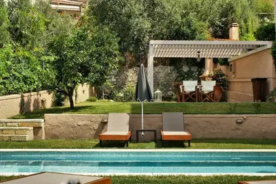 Image de Villa avec piscine privée et toutes les commodités