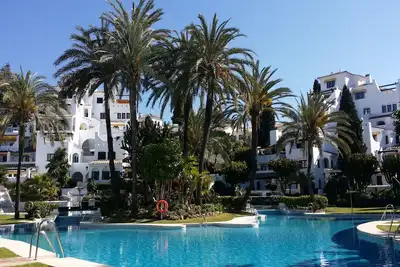 Image de Bel appartement à distance de marche de Puerto Banus et de la plage