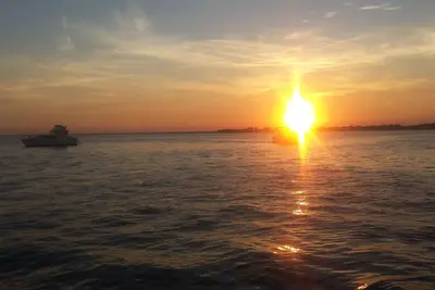 Image de Maison du canal St. Clair avec bateau ponton / jet ski - parfait pour les familles / pĂŞcheurs