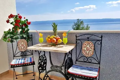 Image de Appartement de deux chambres prés de la plage Krilo Jesenice, Omis (A-15145-c)