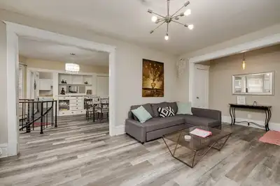 Image de Le bonheur à Minneapolis ~ Près de Eat Street, Stadium, Bars, Uptown Fun!