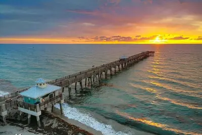 Image de 🏖️ Beachy Keen 🐚 Jupiter - Près de la plage 🏄 Piscine 🏊 Golf 🏌️ Pêche 🎣 🛥 Vélo 🚴🏻♂️🚴🏻♀️