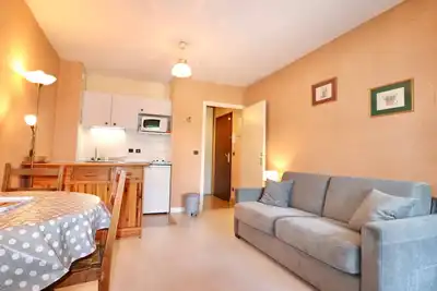 Appartement cosy à 5min du lac Albigny, proche commerces, parking inclus, animaux admis