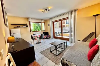 Image de Agréable 2 pièces avec terrasse, parking, proche lac et commerces à Annecy
