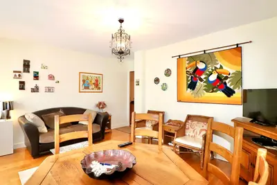 Annecy centre - F2 spacieux avec balcon, parking privé, à 50m du lac - 2/3 pers
