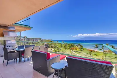 Image de Maui Resort Rentals: Honua Kai - L'ultime! 6 chambres Oceanfront Masterpiece, balayage 5e étage Oceanfront Vues, 4500+ combiné Sq. Ft. avec 2 Viking B. B. Q. s
