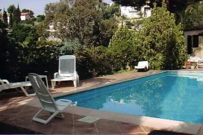 Image de Character house, spatieuses, not overlooked, private outdoor parking,