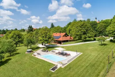 Image de Belle maison à Glina avec sauna