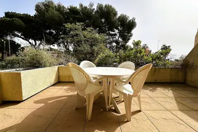 Image de Appartement climatisé pour 4 personnes sur le port de Hyères