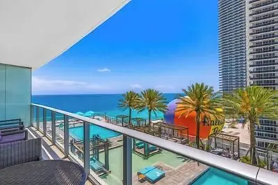 Image de Hyde Luxurious Ocean View 1 chambre Apt sur la plage