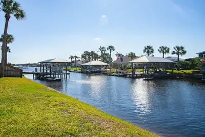 Image de Maison au bord de l'eau Intercoastal avec piscine 1 Km de Mayo Clinc