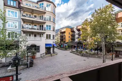 Image de 100 marches de la télécabine! Nouvellement rénové - automne 2017! A côté de la Arrabelle.