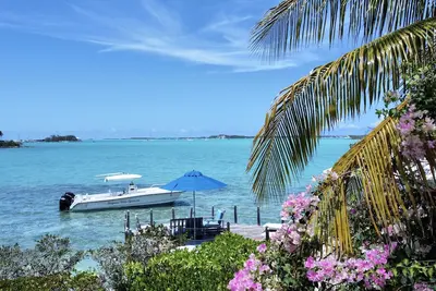 Image de Villa Oceanfront 5 ÉTOILES FÉVRIÉE, Y Compris La Marina Slip!