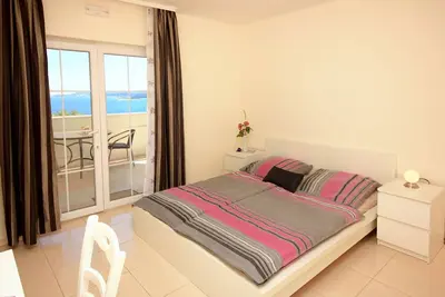 Image de Garçonnière avec la terrasse et la vue sur le mer Orebic (Peljesac) (As-10423-a)