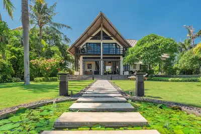 Image de Villa privée de luxe pour 6 personnes, directement sur la plage et la mer, Lovina, Nord de Bali