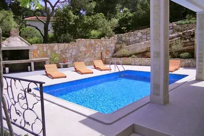 Image de Maison pour la famille près de la mer et avec la piscine Puntinak, Brac (K-767)