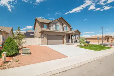 Image de 2 Br / 2. 5 Ba New Home, retraite calme tranquille, Animaux acceptés, 6 couchages