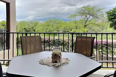 Image de Kamaole Sands 4-210, 1 chambre, accès à la piscine, salle de sport, bain à remous, pour 4 personnes