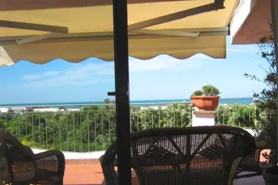 Image de Splendide Villa à Fregene face à la mer avec grand jardin et barbecue